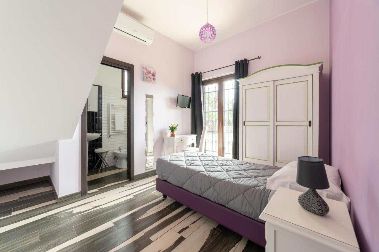 Myricae Rooms Affittacamere No Late Arrival ฟิวมิชีโน ภายนอก รูปภาพ