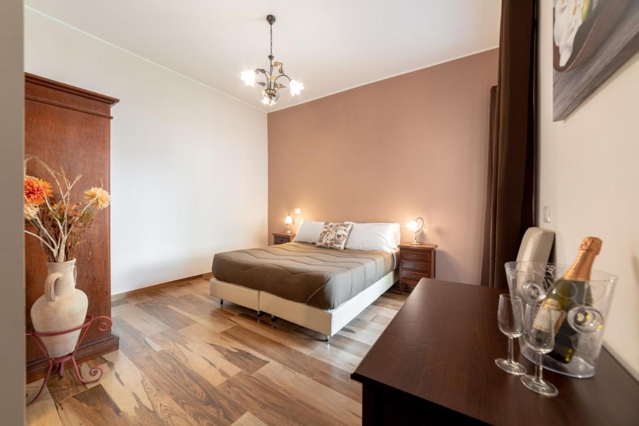 Myricae Rooms Affittacamere No Late Arrival ฟิวมิชีโน ภายนอก รูปภาพ