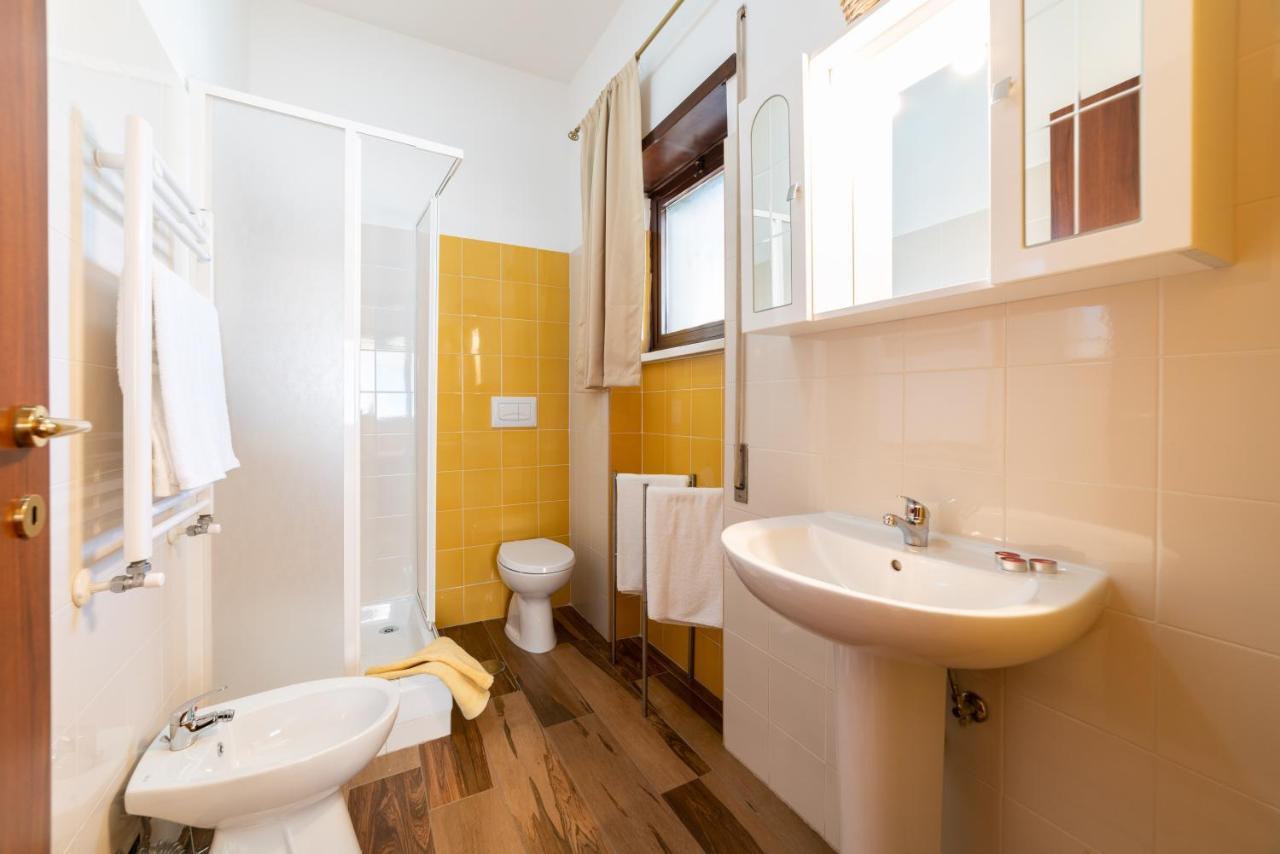 Myricae Rooms Affittacamere No Late Arrival ฟิวมิชีโน ภายนอก รูปภาพ