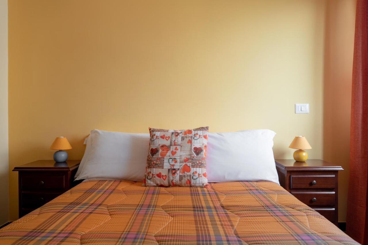 Myricae Rooms Affittacamere No Late Arrival ฟิวมิชีโน ภายนอก รูปภาพ