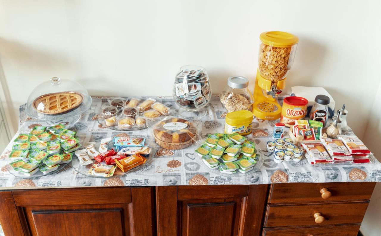Myricae Rooms Affittacamere No Late Arrival ฟิวมิชีโน ภายนอก รูปภาพ